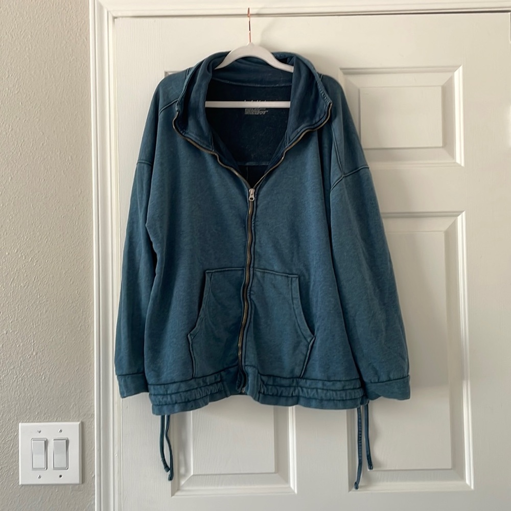 LIVI Lounge/Work Out Zip Up Jacket